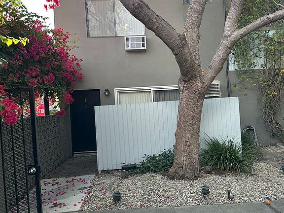 4th image of 10805 Camarillo St APT 1