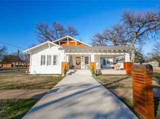 610 Lamar St, Winters, TX 79567