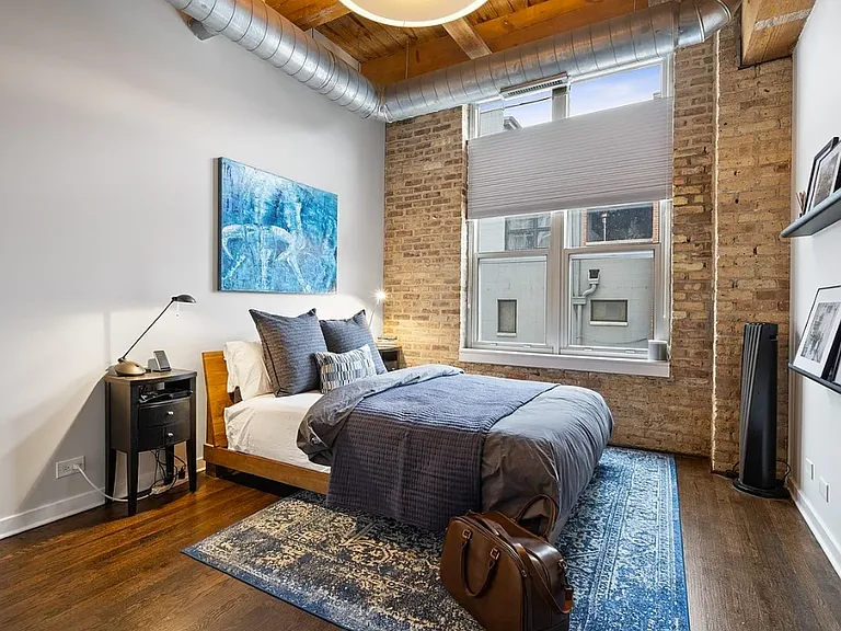 2201 W Wabansia Ave #10 — Photo 14