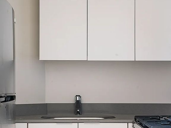 3rd image of 1952 1st Ave APT 11N
