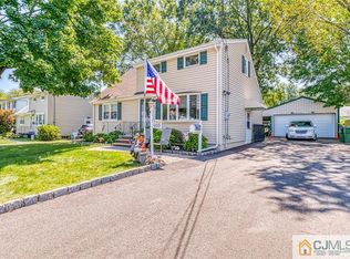 84 Leo St, Edison, NJ 08817