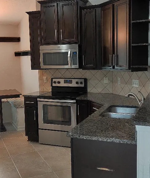 225 Timberwood Dr — Photo 4
