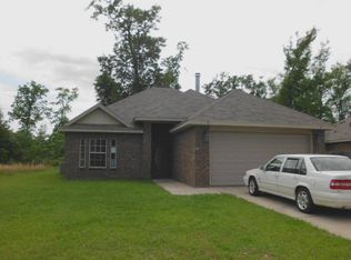 24 Magenta Ln, Picayune, MS 39466