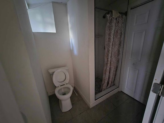 5th image of 6433 Torresdale Ave #1