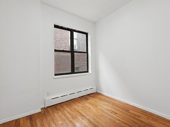 4th image of 858 9th Ave APT 2R