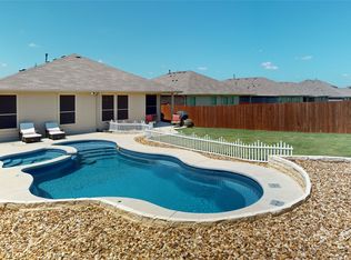 821 Greenford Mnr, Justin, TX 76247