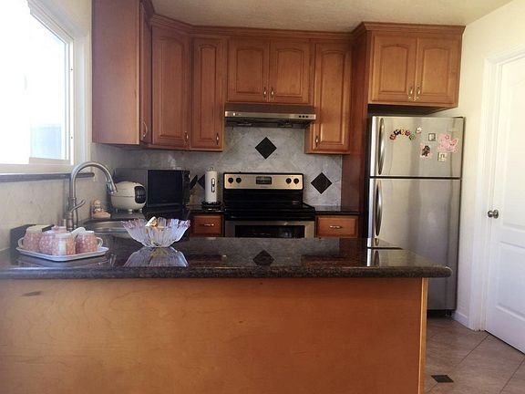 5th image of 4309 Solano Way