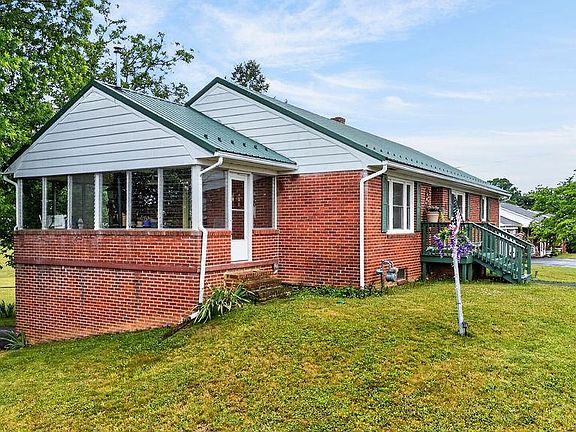 2nd image of 164 Tinkling Spring Rd