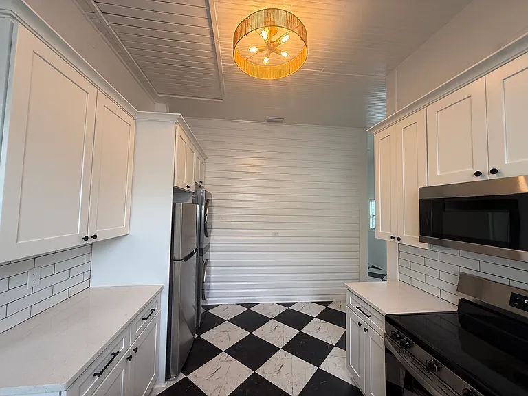 2308 W Ivy St — Photo 4