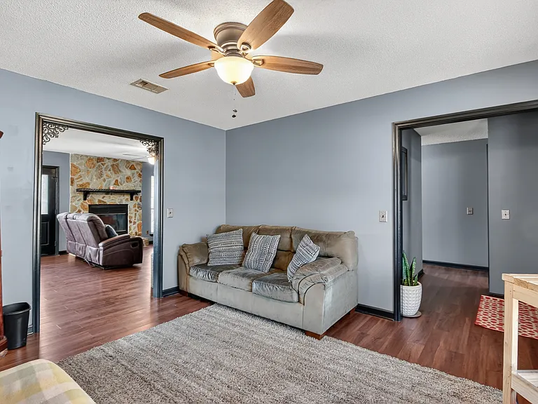 606 Windhaven Dr — Photo 19