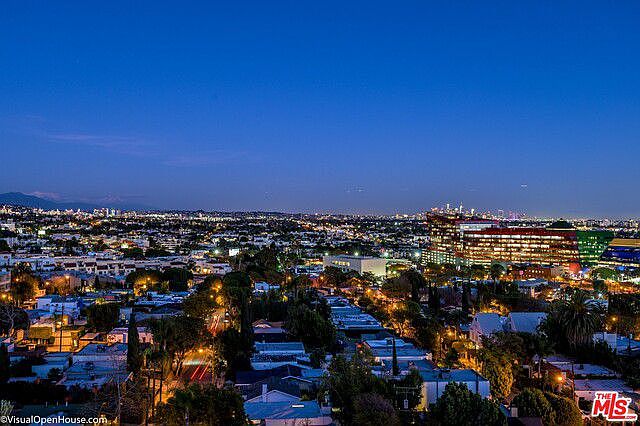 1st image of 838 N Doheny Dr APT 1106