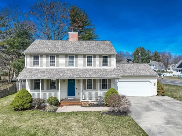 6 Maple Meadows Ln, Agawam, MA 01001