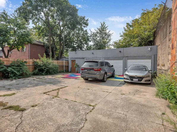 76 West 25th Street image 20 of 21