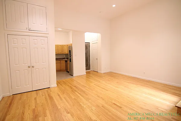 Rented by America Mecca Realty LLC | media 20