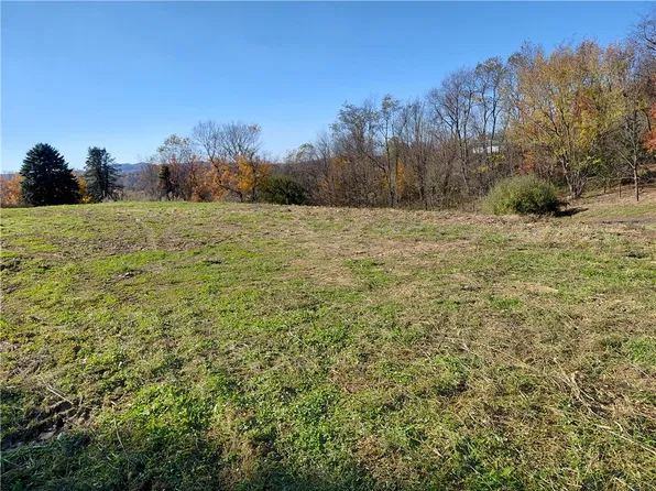210 Pittsburgh Grade Rd, Hookstown, PA 15050