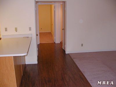 Traffic Area & Hallway