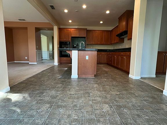 5th image of 535 W Las Brisas Dr