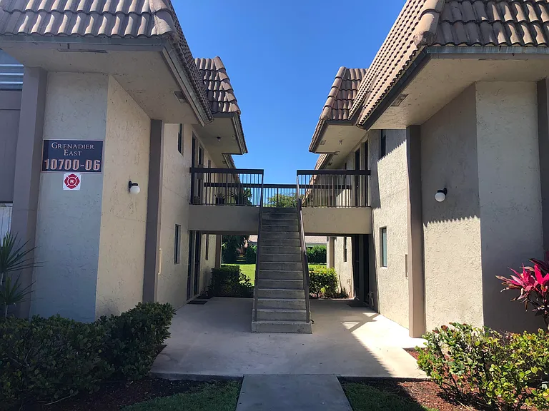 10714 Royal Palm Blvd #4-2 — Photo 13