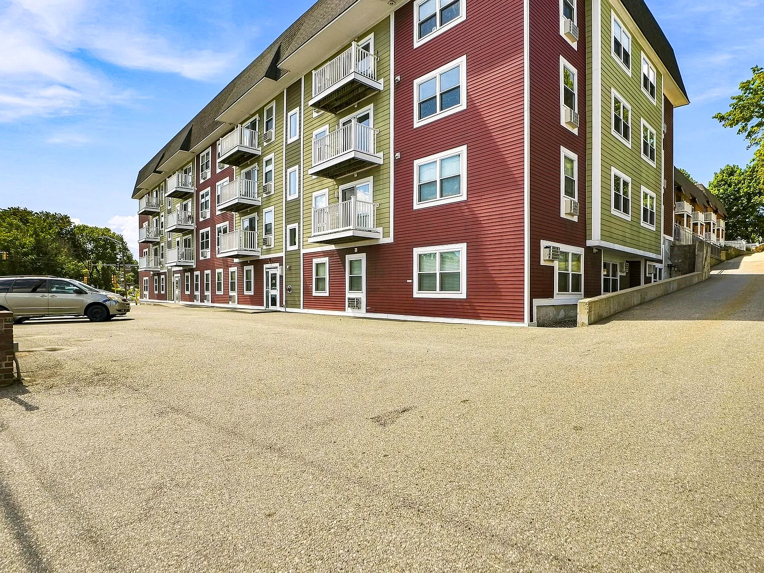 1 bed, 1.0 bath, 964 sqft, $1,950 — Photo 1