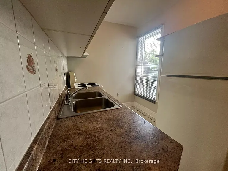 1113 Davenport Rd — Photo 5