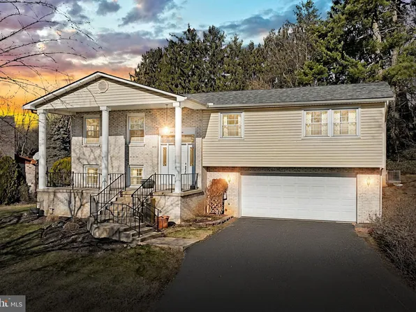 555 Maywood Rd, York, PA 17402