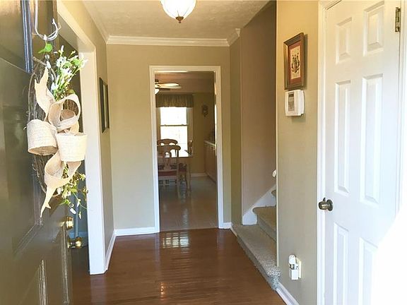 3rd image of 2689 Kensington Dr