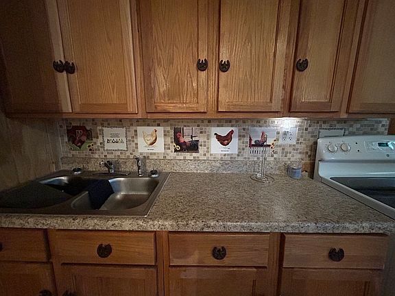 4th image of 1362 Woodridge