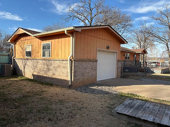 2nd image of 25380 S 646th Rd