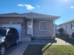 417 Boxwood St #2, Kingston, ON K7M9C3