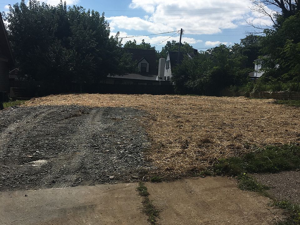 1st image of 2213 Woodlawn Ave