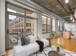 933 W Van Buren St APT 516, Chicago, IL 60607