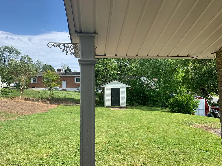 729 Stayman St — Photo 17