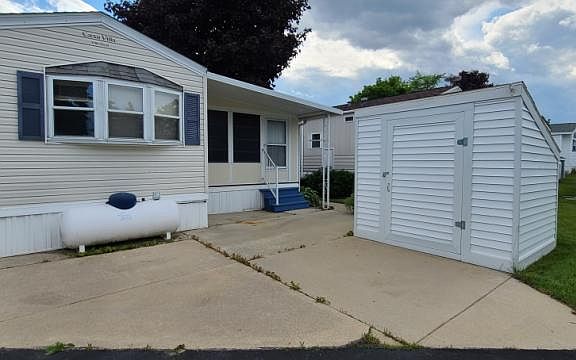 4th image of 5265 Fredricksburg Ln