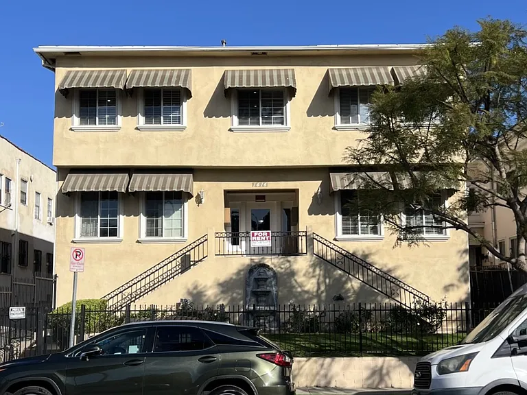 1414 N Hobart Blvd #13 — Photo 7