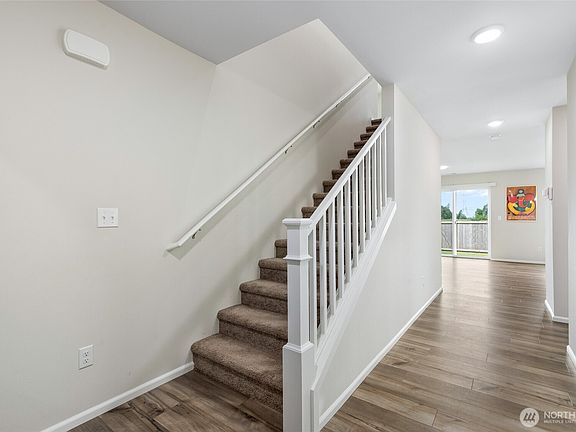 5th image of 12144 Cobble Hill Drive SE