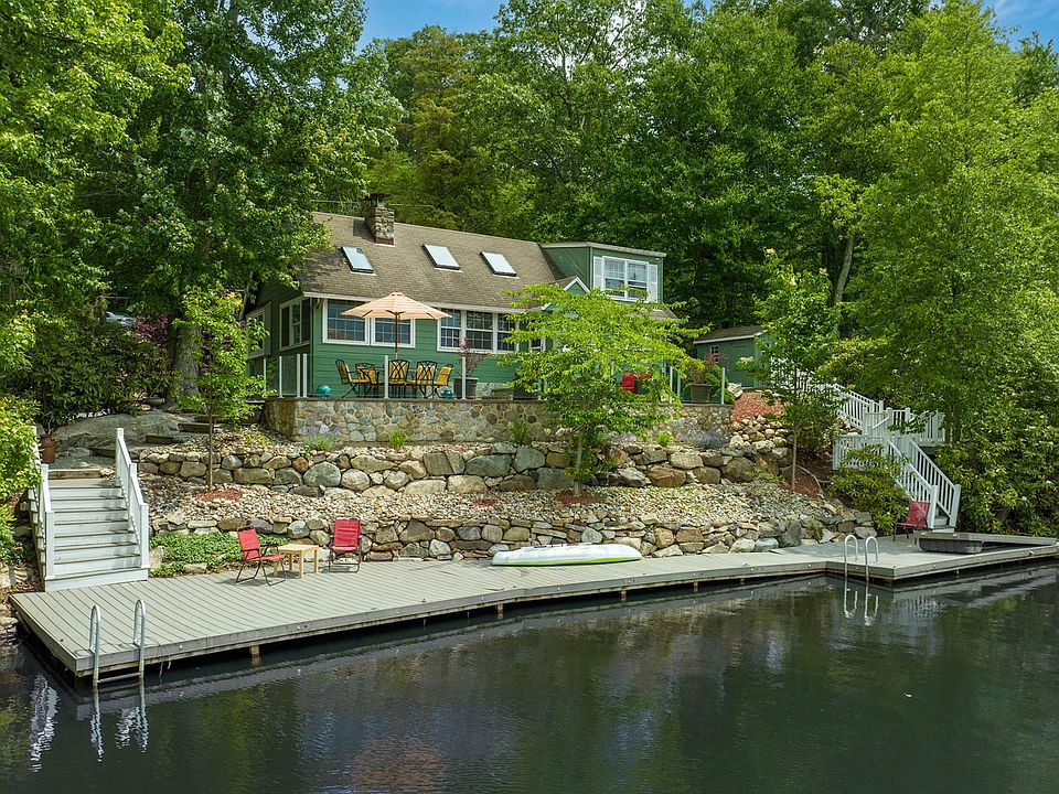 1st image of 1027 Lakeside Dr E