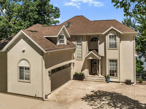 18 Valencia Dr, Lake Ozark, MO 65049