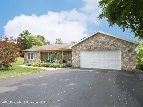 52 Mound Ave, Factoryville, PA 18419