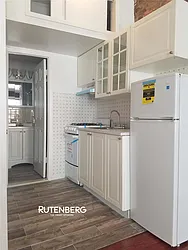 Rented by R New York