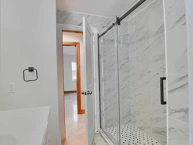 2334 NW Timbercreek Cir — Photo 33