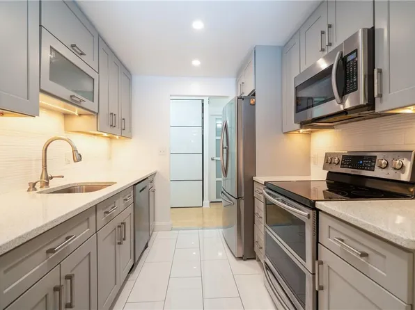 500 High Point Drive #706, Hartsdale, NY 10530