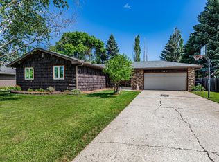 265 Prairiewood Dr S, Fargo, ND 58103