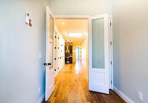 2nd image of 331 Melrose St #3K