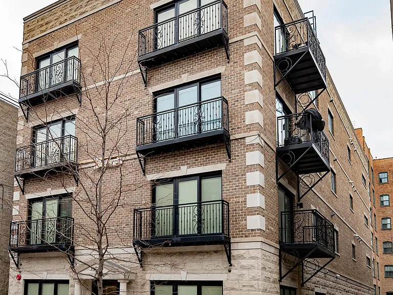 670 N Peoria St #2 — Photo 2