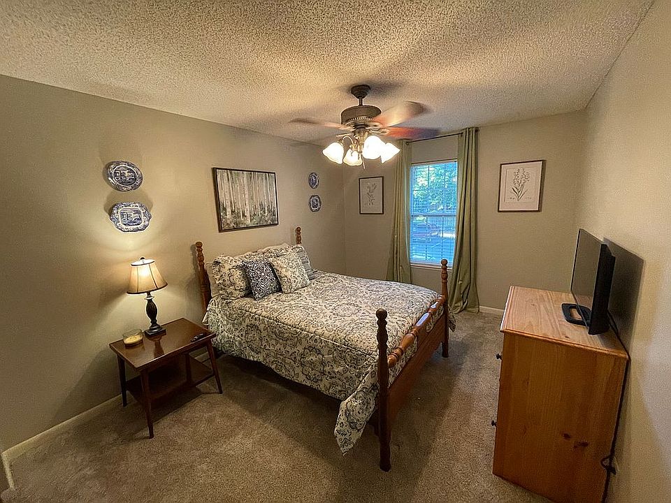 1st image of 2092 S Sherwood Dr APT I70
