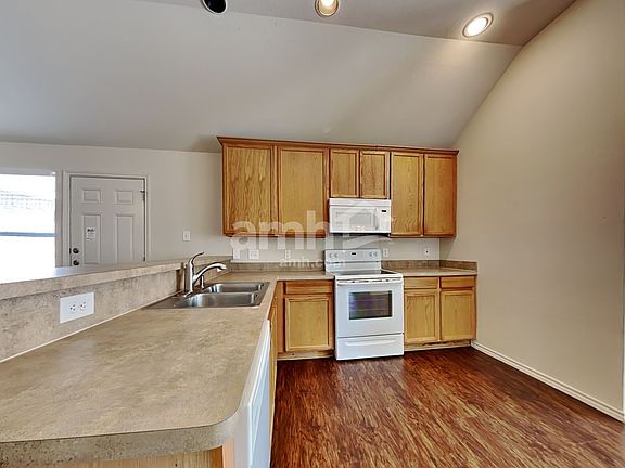4th image of 1146 Suffolk Ln