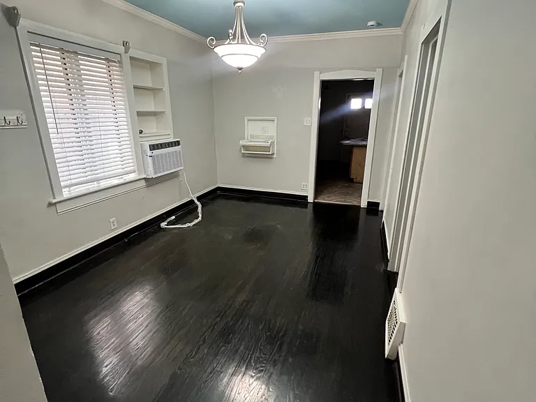 1728 N Lotus Ave #2 — Photo 3