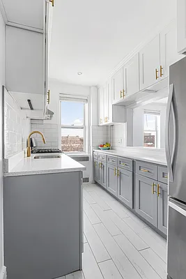 Sold by Compass | media 2