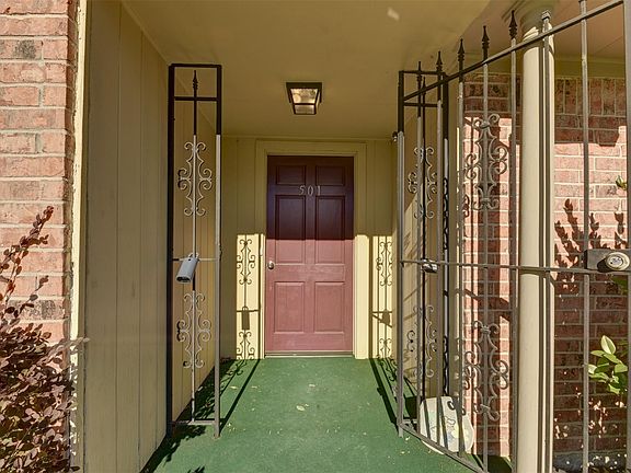 4th image of 501 Denard Ln