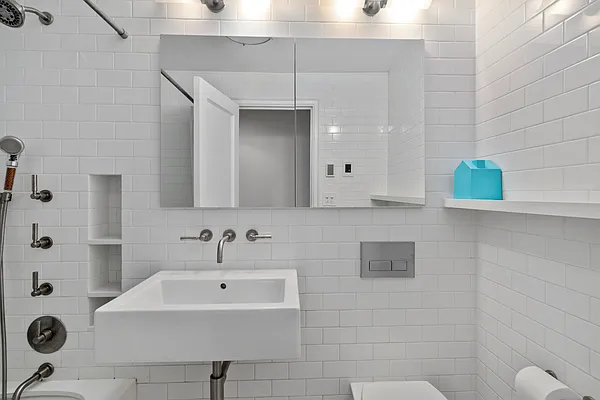 Sold by Douglas Elliman | media 12